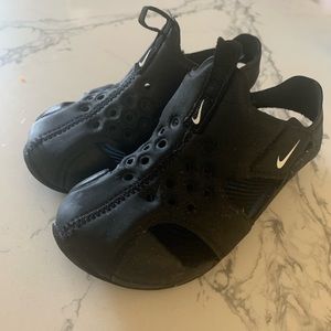 Boys Nike water Sandel 9C